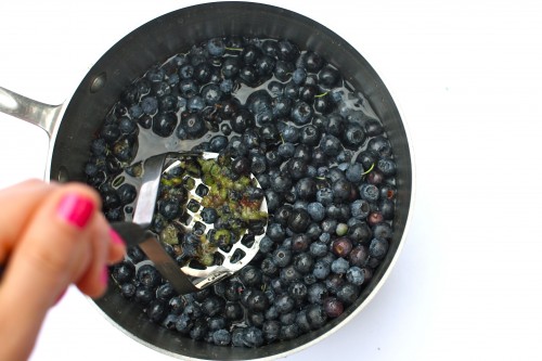 How to Make Your Own Blueberry Syrup
