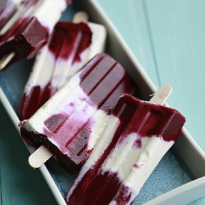 blackberry cheesecake popsicles