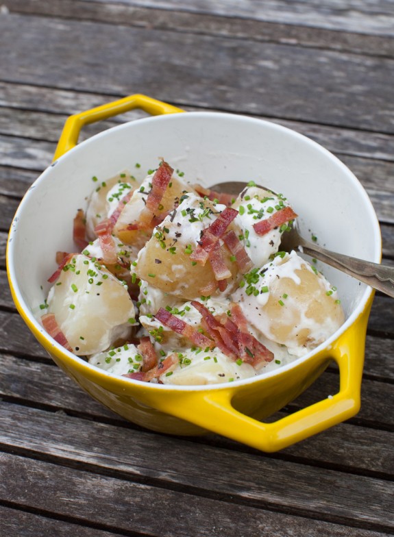 New Potatoes with Bacon & Herbs (aka Baby Potatoes) - Momsdish