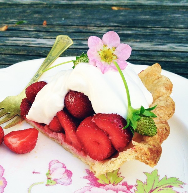3-ingredient Fresh Strawberry Pie | Simple Bites #recipe #pie #strawberries