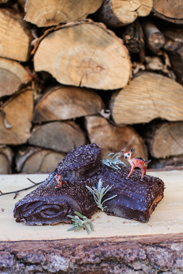 Bûche de Noël / Yule Log / Chocolate Hazelnut Roll | Simple Bites #kidsinthekitchen #baking