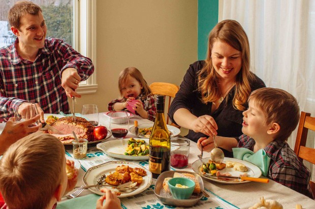 Raising Healthy Eaters || Simple Bites || Family Dinner
