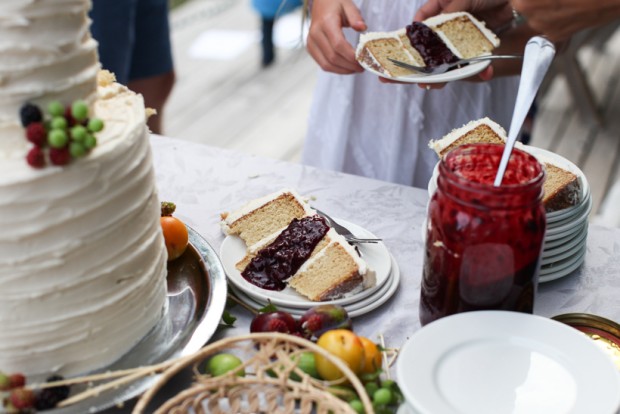 Simple wedding cake | Simple Bites