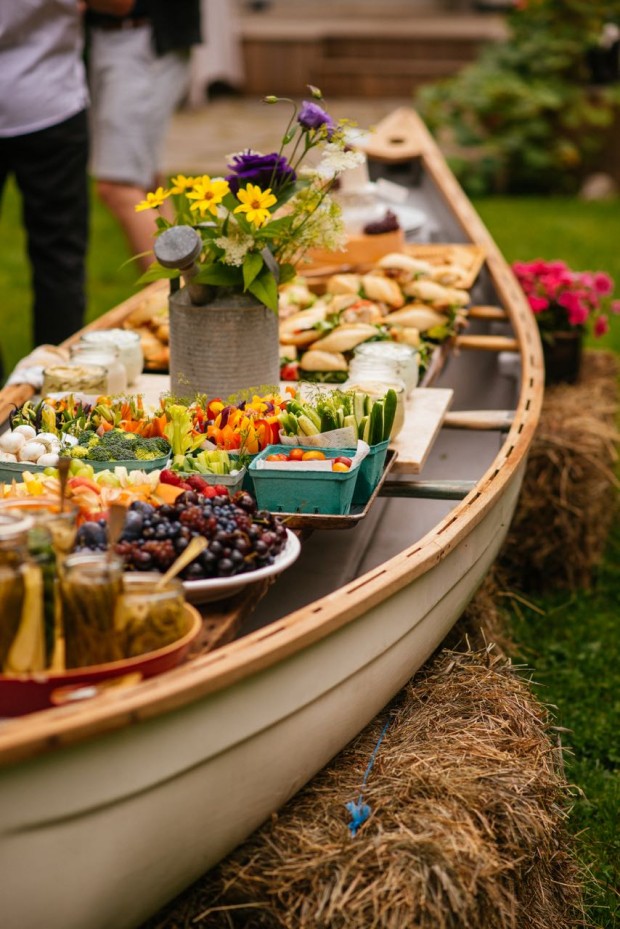 How to set up an outdoor buffet in a canoe - Simple Bites