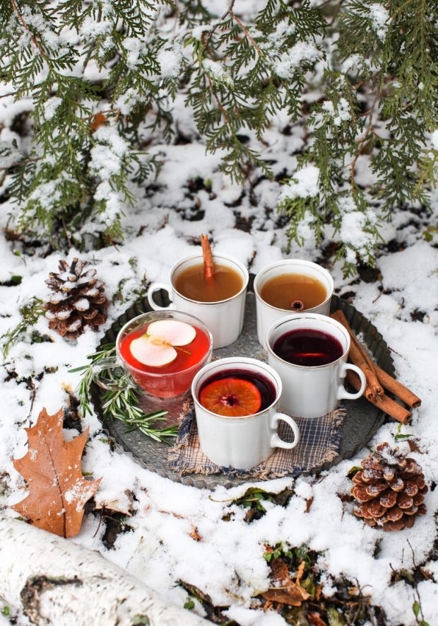 7 festive hot and cold beverages for the holidays || Simple Bites