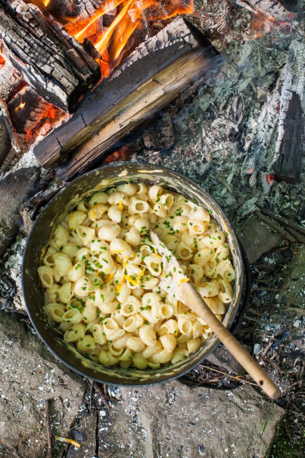 Camping Mac & Cheese (Omnia Oven) - Camping Food Recipes