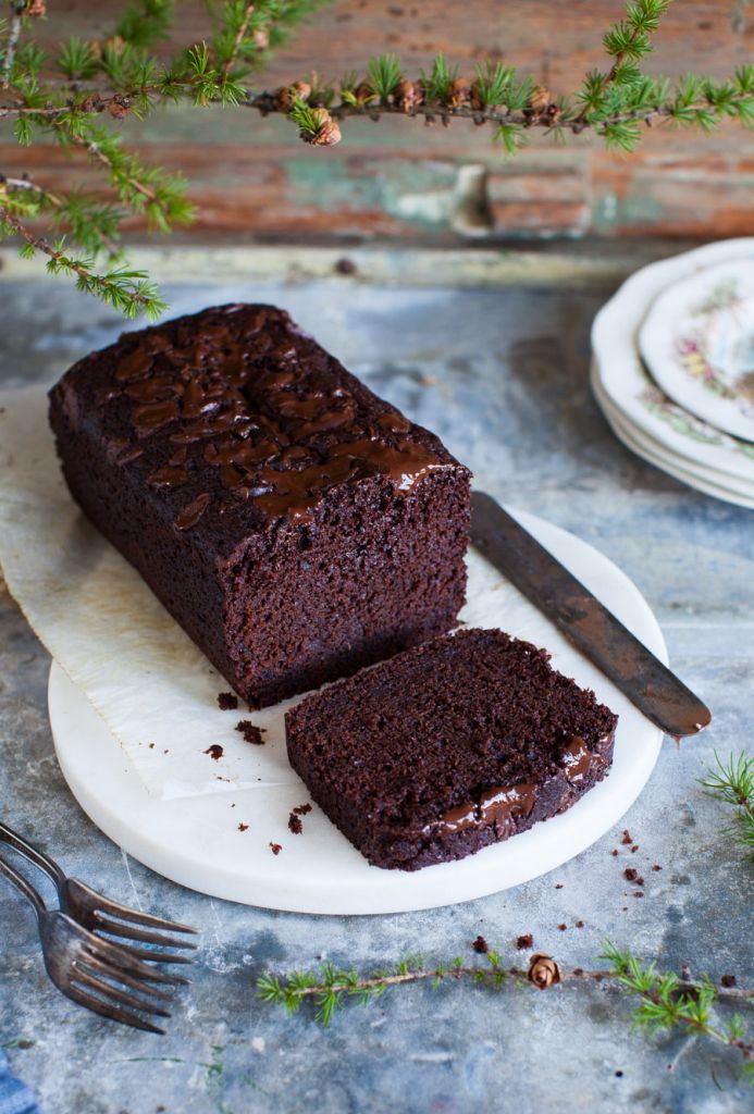 Eggless Chocolate Beetroot Cake {Healthy, Sugar Free}