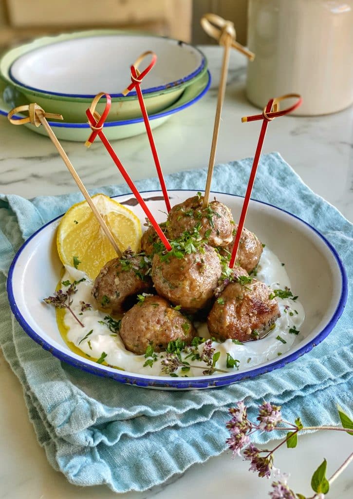 https://simplebites.net/wp-content/uploads/2022/07/bowl-of-meatballs-725x1024.jpg