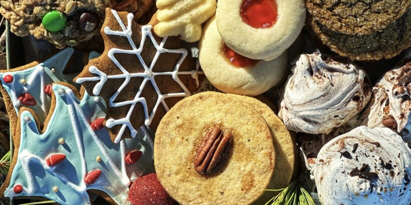 Christmas Gourmet Cookie Gift Basket, 30 Fresh Homemade Assortment Cookies  in Tin Box Birthday Xmas Food Gifting Idea Holiday Bakery Platter, Snack  Candy Sets Prime Delivery for Her Men Women Families :