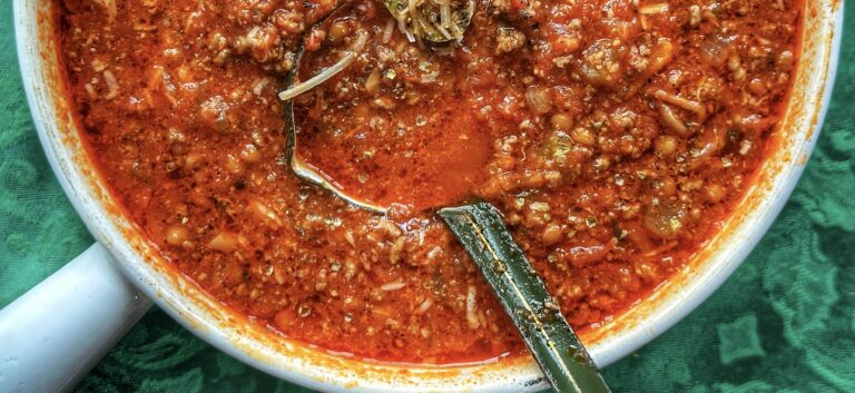 One Pot Beef and Lentil Bolognaise